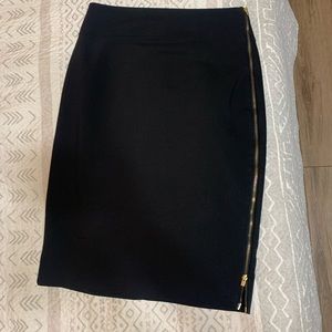 Express pencil skirt with side zipper